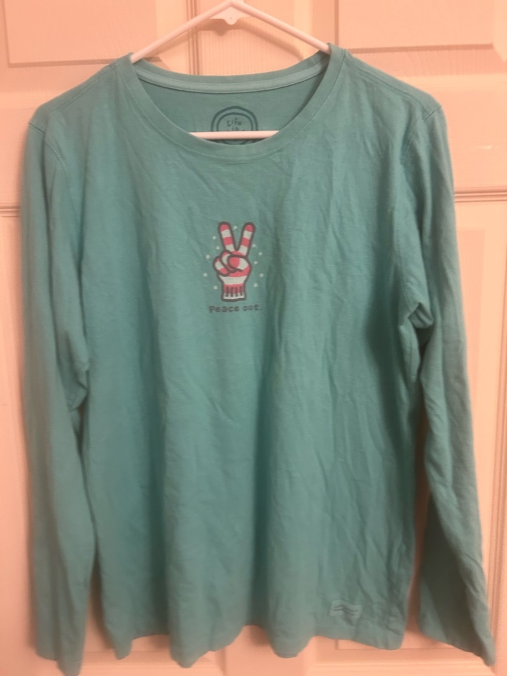 Life Is Good women’s LG Long-Sleeve Peace Sign Tee -